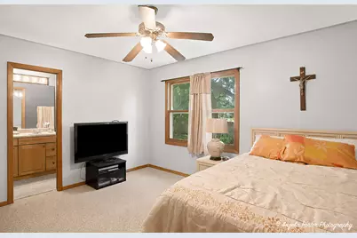 2494 Forest View Road, Lindenhurst, IL 60046 - Photo 16