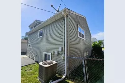 618 W Comstock Avenue, Elmhurst, IL 60126 - Photo 4