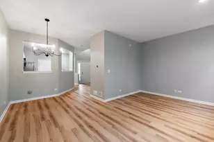 182 Stockton Dr, Grayslake, IL 60030 - Photo 8