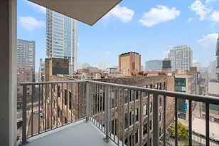 200 W Grand Ave, Chicago, IL 60654 - Photo 22
