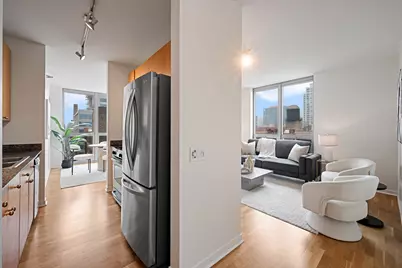 200 W Grand Avenue #804, Chicago, IL 60654 - Photo 4