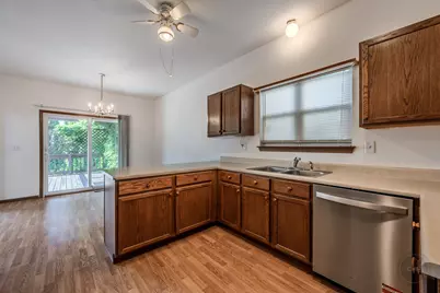 204 Magnolia Drive, North Aurora, IL 60542 - Photo 6