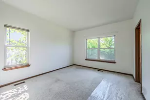 204 Magnolia Dr, North Aurora, IL 60542 - Photo 8