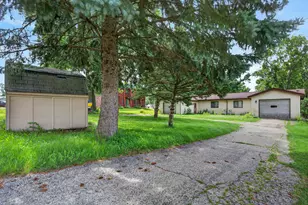 417-419 Jackson St, Genoa, IL 60135 - Photo 12