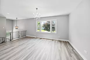 8920 Fairway Dr, Orland Park, IL 60462 - Photo 12