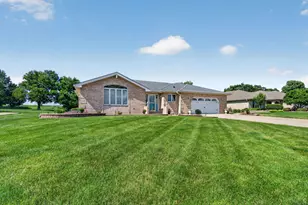 12902 W Beaver Lake Dr, Homer Glen, IL 60491 - Photo 1