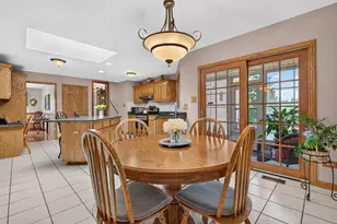 12902 W Beaver Lake Dr, Homer Glen, IL 60491 - Photo 14