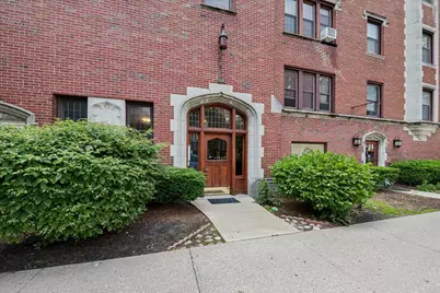 1103 Holly Court #206, Oak Park, IL 60301 - Photo 2
