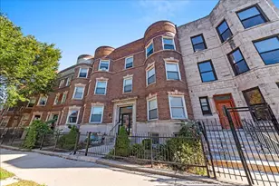 4423 S Prairie Ave, Chicago, IL 60653 - Photo 1