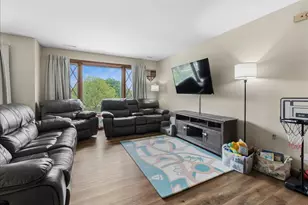 10704 Kilpatrick Ave, Oak Lawn, IL 60453 - Photo 2