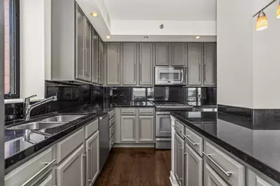 3232 N Halsted Street #D812, Chicago, IL 60657 - Photo 8