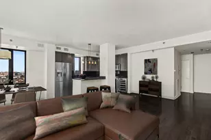 3232 N Halsted St, Chicago, IL 60657 - Photo 4