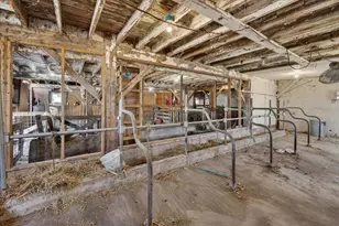 10112 E High Rd, Stillman Valley, IL 61084 - Photo 28