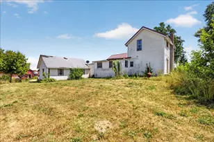 10112 E High Rd, Stillman Valley, IL 61084 - Photo 16