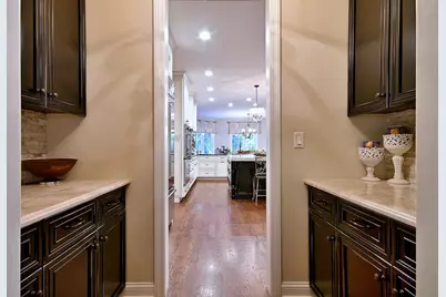 155 S Chandler Avenue, Elmhurst, IL 60126 - Photo 8