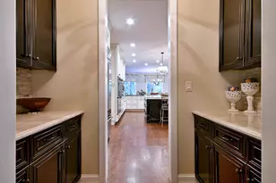 155 S Chandler Ave, Elmhurst, IL 60126 - Photo 8