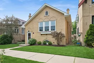 7448 N Rockwell St, Chicago, IL 60645 - Photo 1