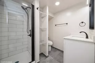 615 N Troy St, Chicago, IL 60612 - Photo 24