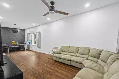 8523 S Colfax Avenue, Chicago, IL 60617 - Photo 4