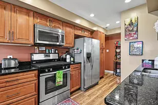 2225 Daffodil Dr, Crest Hill, IL 60403 - Photo 8