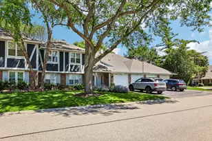 1307 Cromwell Ct, Vernon Hills, IL 60061 - Photo 1