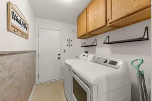 1969 Conway Ln, Aurora, IL 60503 - Photo 18