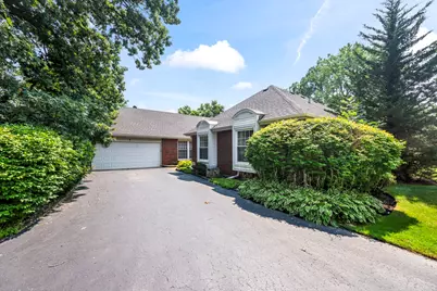 1 Oak Creek Road, Rolling Meadows, IL 60008 - Photo 1