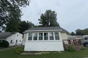 206 W Main St, Mount Morris, IL 61054 - Photo 2