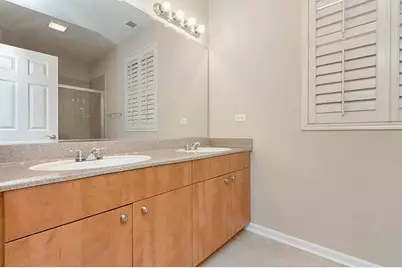 318 E 25th Place #2E, Chicago, IL 60616 - Photo 10