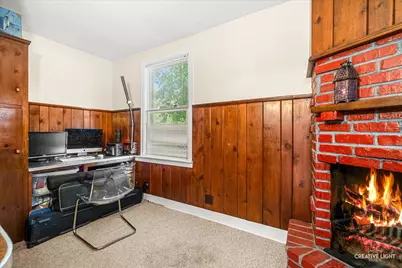 384 E Chicago Street, Elgin, IL 60120 - Photo 6