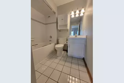 7411 N Claremont Avenue #2W, Chicago, IL 60645 - Photo 12
