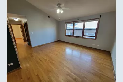 7411 N Claremont Avenue #2W, Chicago, IL 60645 - Photo 2
