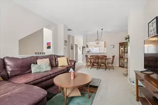 1333 New Haven Dr, Cary, IL 60013 - Photo 4