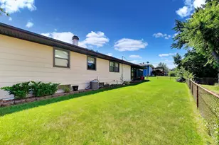 7420 Gladiola Ave, Hanover Park, IL 60133 - Photo 22