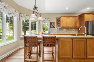 5610 Durand Dr, Downers Grove, IL 60516 - Photo 2