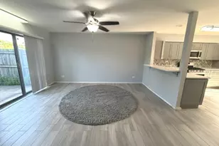 1929 Songsparrow Ct, Schaumburg, IL 60173 - Photo 8