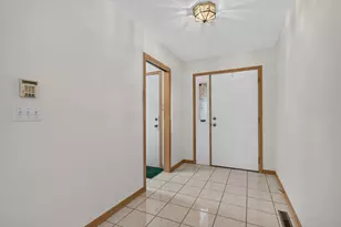6207 Carriage Green Way, Rockford, IL 61108 - Photo 4