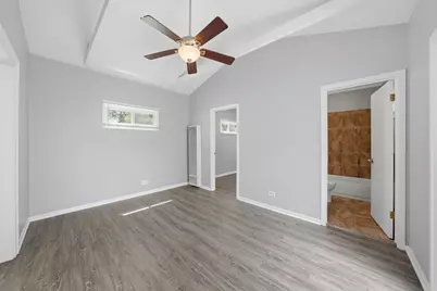 8720 S Richmond Avenue, Evergreen Park, IL 60805 - Photo 12