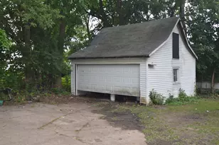 1433 5th Ave, Rockford, IL 61104 - Photo 8