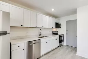 7250 N Western Ave, Chicago, IL 60645 - Photo 8