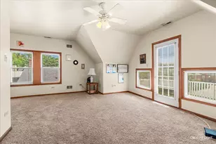 386 E Chicago St, Elgin, IL 60120 - Photo 22
