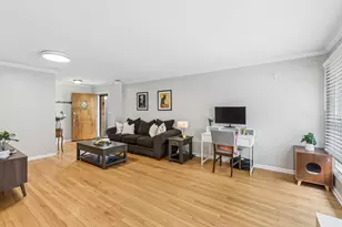 552 Burton Ave, Highland Park, IL 60035 - Photo 2