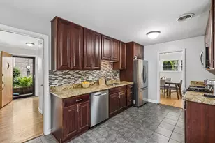 552 Burton Ave, Highland Park, IL 60035 - Photo 8