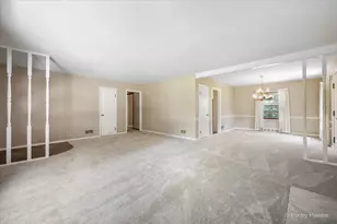 316 S Elmwood Dr, Aurora, IL 60506 - Photo 12