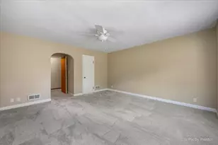 316 S Elmwood Dr, Aurora, IL 60506 - Photo 24