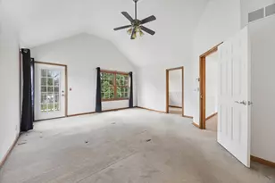 202 W Willow St, Lombard, IL 60148 - Photo 10