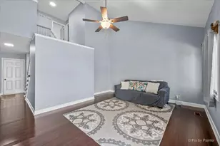 1483 N Pembroke Dr, South Elgin, IL 60177 - Photo 8