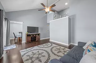 1483 N Pembroke Dr, South Elgin, IL 60177 - Photo 6