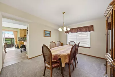1161 Scarlet Oak Circle, Aurora, IL 60506 - Photo 6