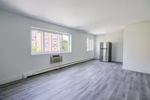 2001 W Summerdale Ave, Chicago, IL 60625 - Photo 2